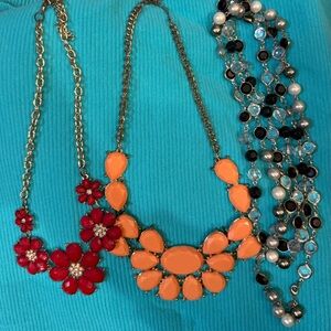 Lot of 9 necklaces
